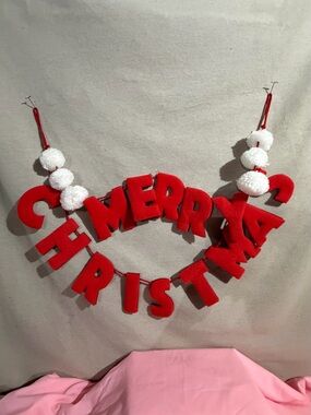 Red 'Merry Christmas' Holiday Garland - Festive Felt Banner